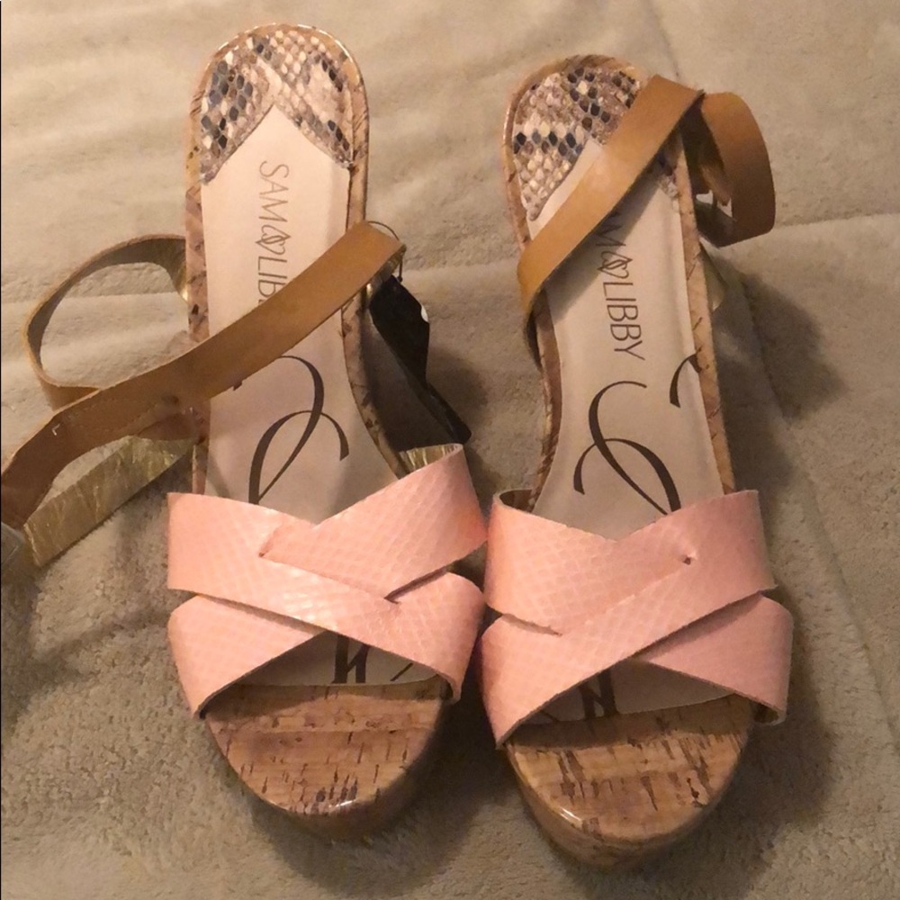 ‼️NWT‼️Sam & Libby 🔥Platform Wedge Peach Coral